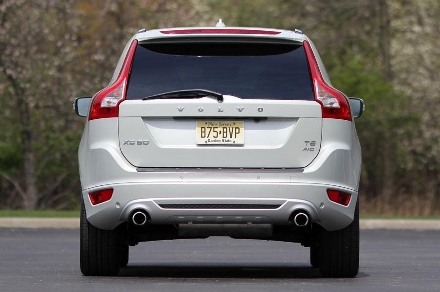  Volvo XC60 R-Design 2012 года  (фото 4 из 90)